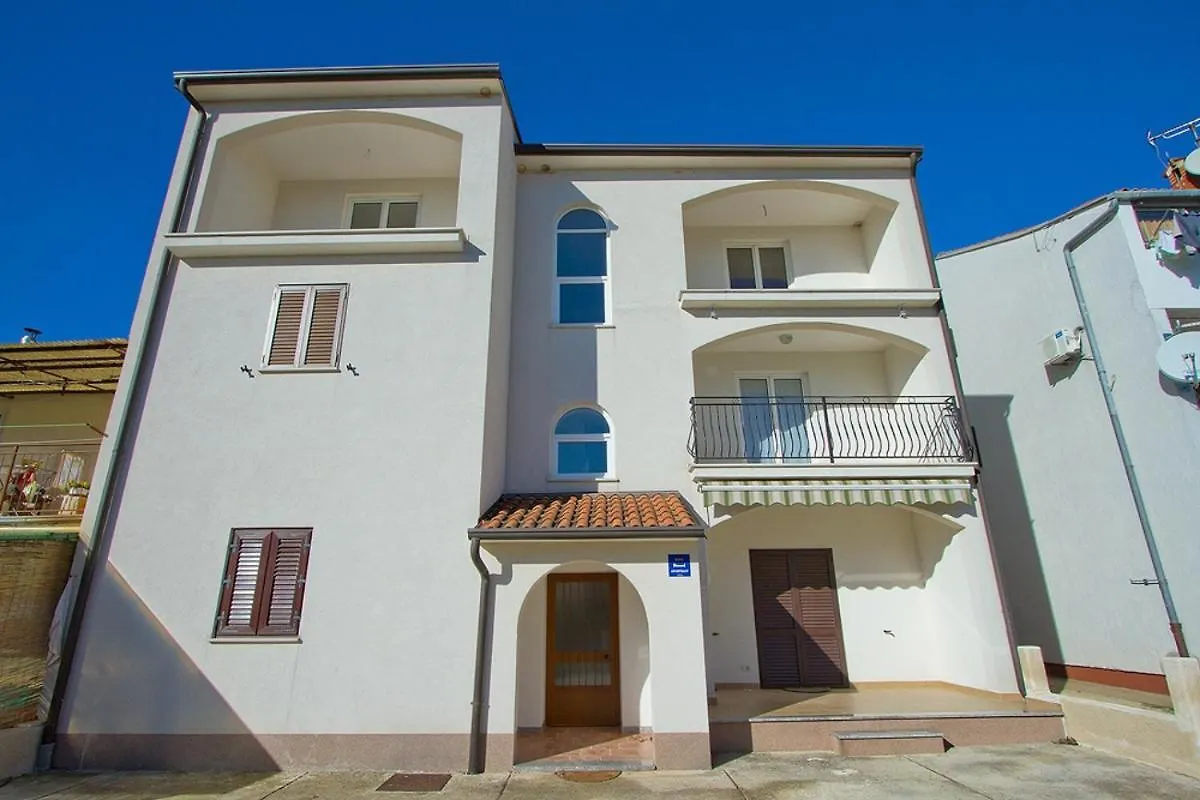 Apartment Daniela Novigrad  Croatia